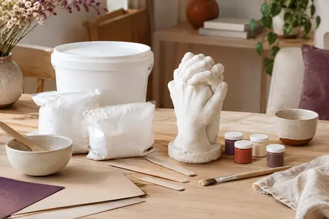 Kit de moulage de mains avec poudres, outils de finition et sculpture en plâtre pour deux